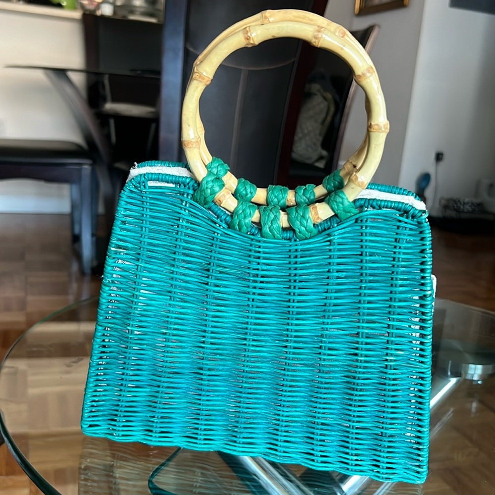 Hand bag